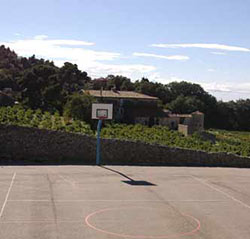 Terrain de basket Gigondas